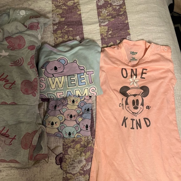 Girl bundle sizes 18month-2t. Lots of name brands. A few pictures to show brands - Picture 4 of 4